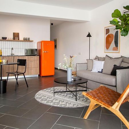 Liv Urban Suites Ларнака Екстериор снимка