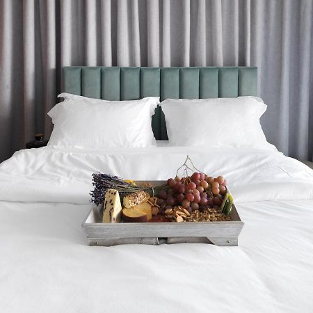 Liv Urban Suites Ларнака Екстериор снимка
