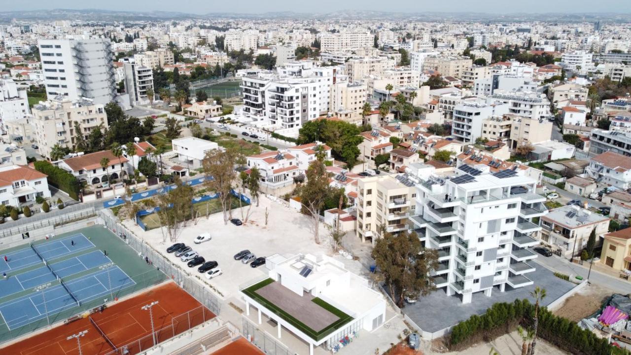 Liv Urban Suites Ларнака Екстериор снимка