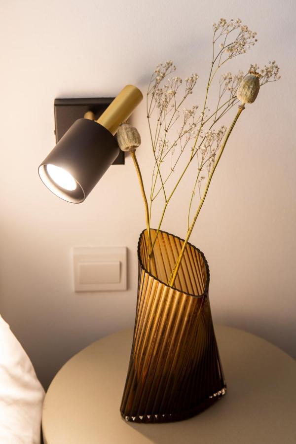 Liv Urban Suites Ларнака Екстериор снимка