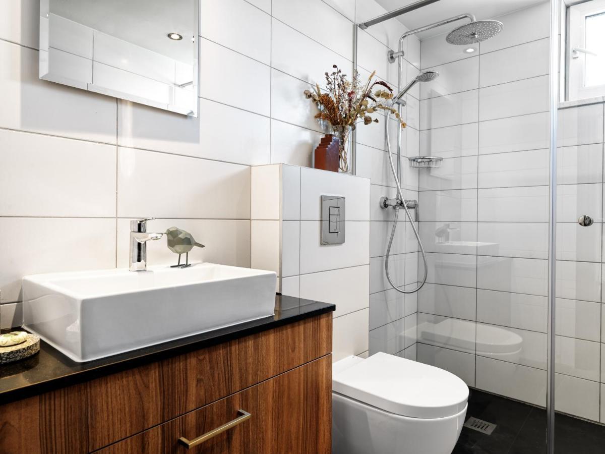 Liv Urban Suites Ларнака Екстериор снимка