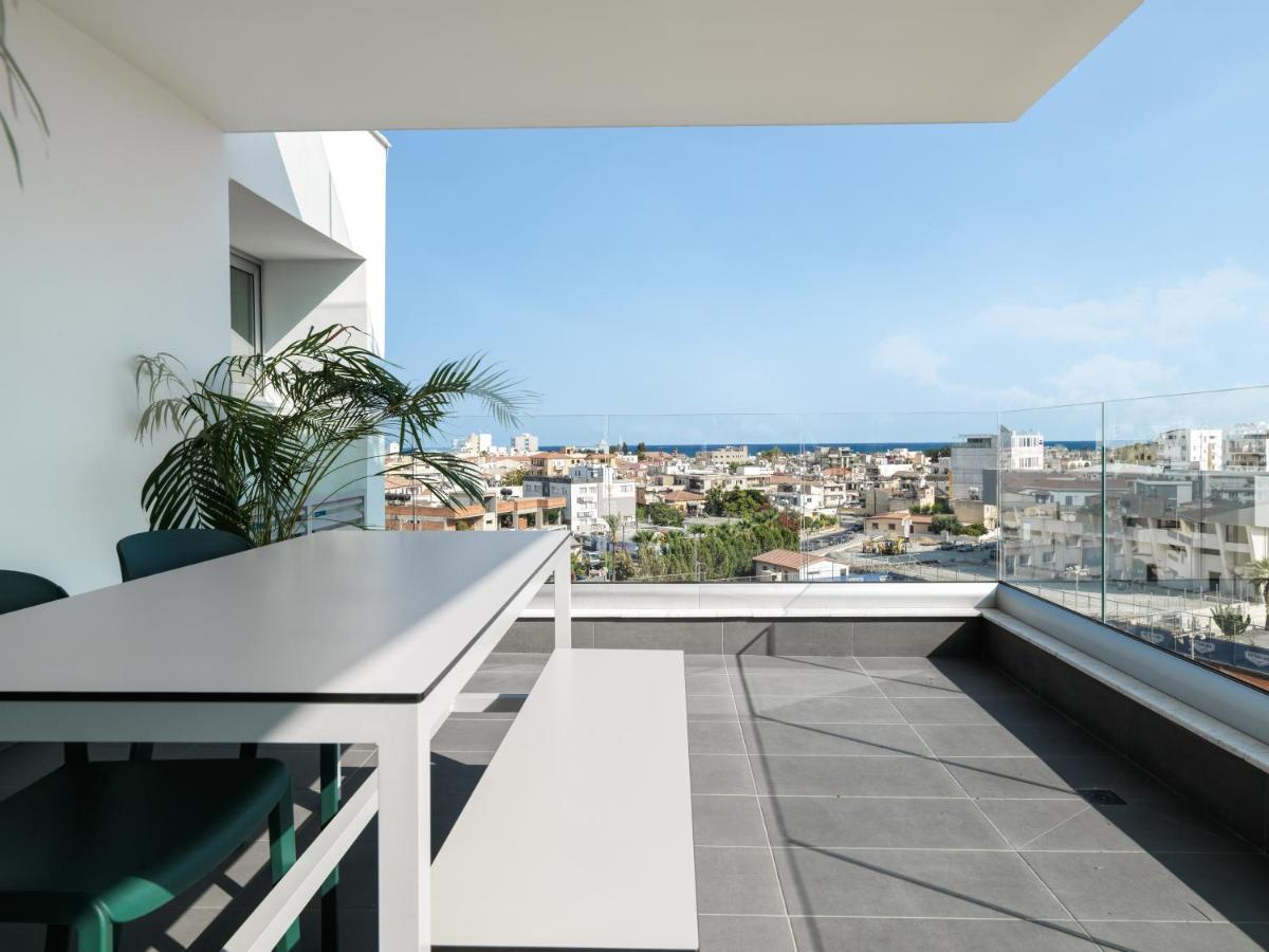 Liv Urban Suites Ларнака Екстериор снимка
