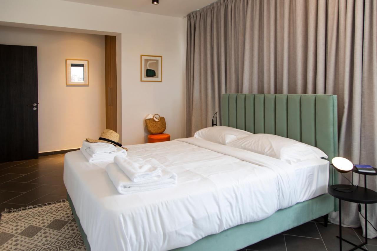 Liv Urban Suites Ларнака Екстериор снимка