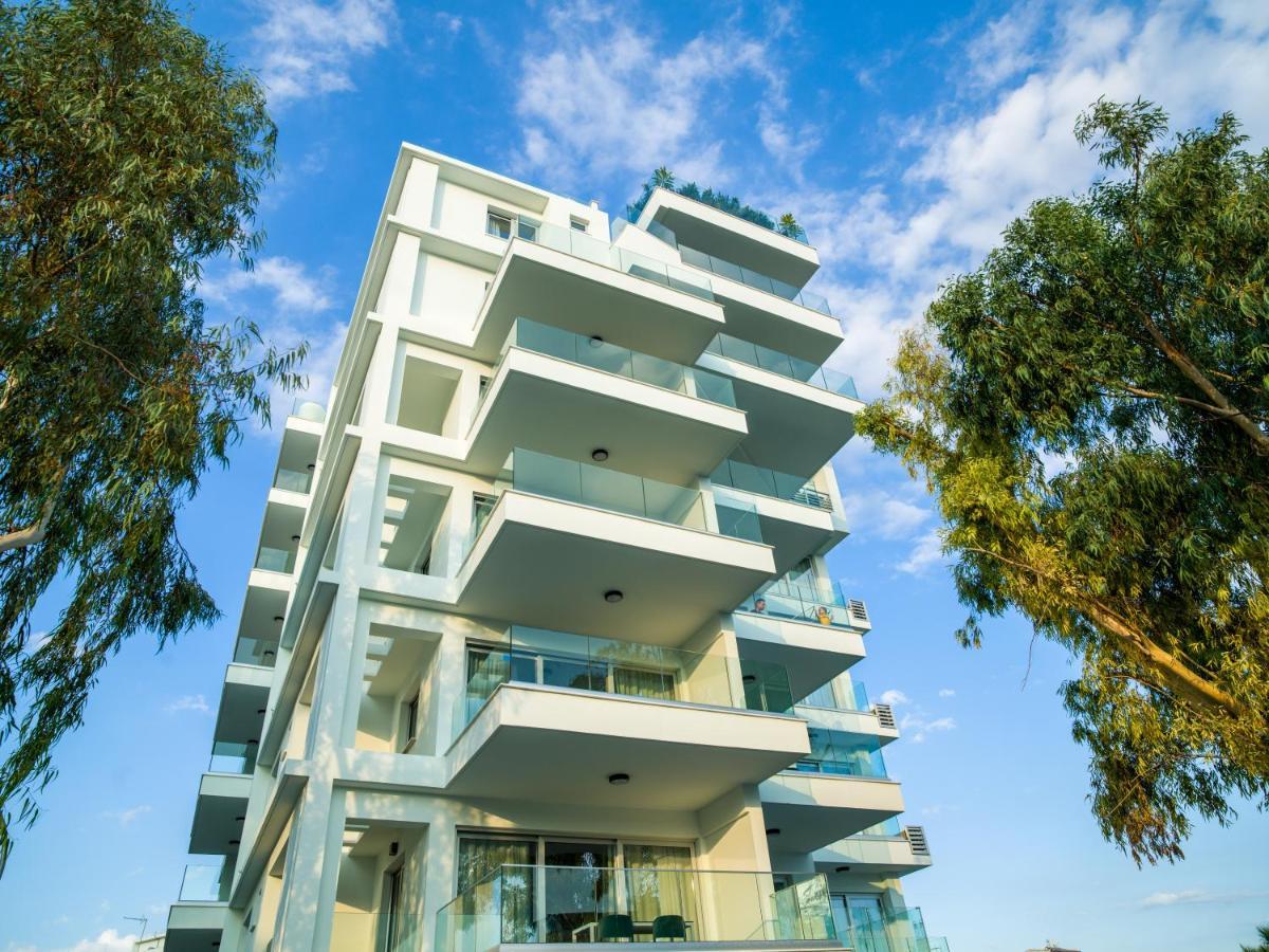 Liv Urban Suites Ларнака Екстериор снимка