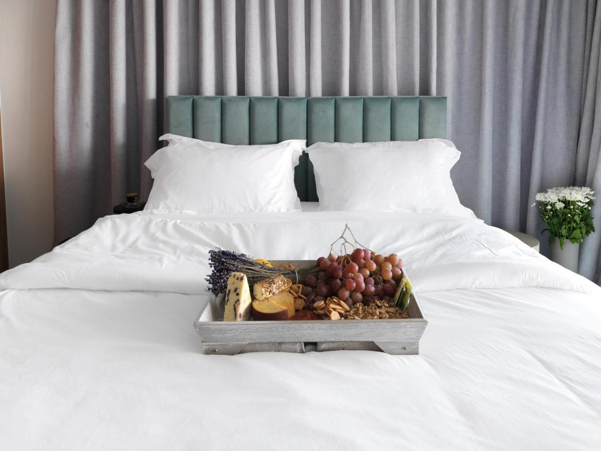 Liv Urban Suites Ларнака Екстериор снимка