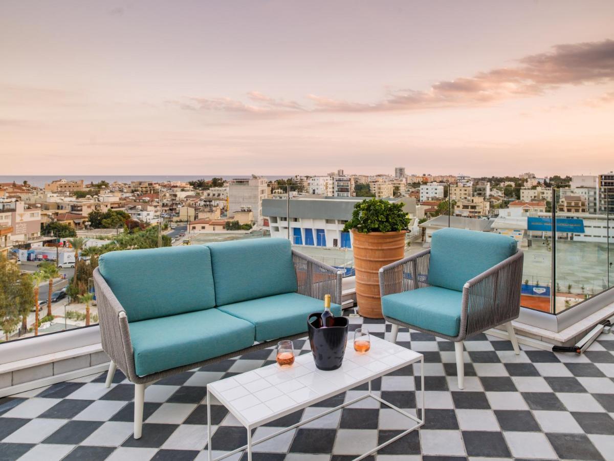 Liv Urban Suites Ларнака Екстериор снимка